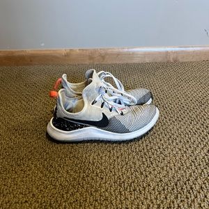 Nike Tennis Shoes